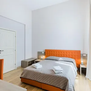 V-rooms All'angolo Del Duomo , Firenze Italia